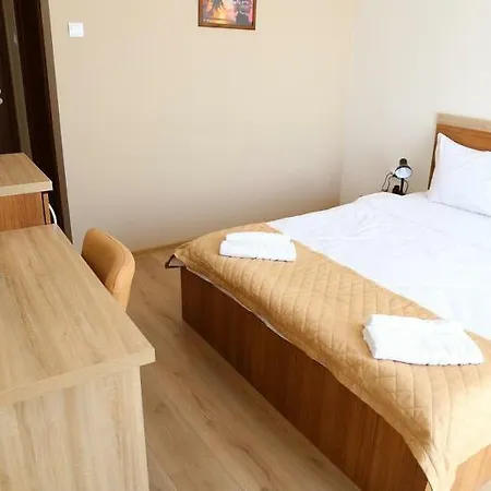 Astoria Отель 3*